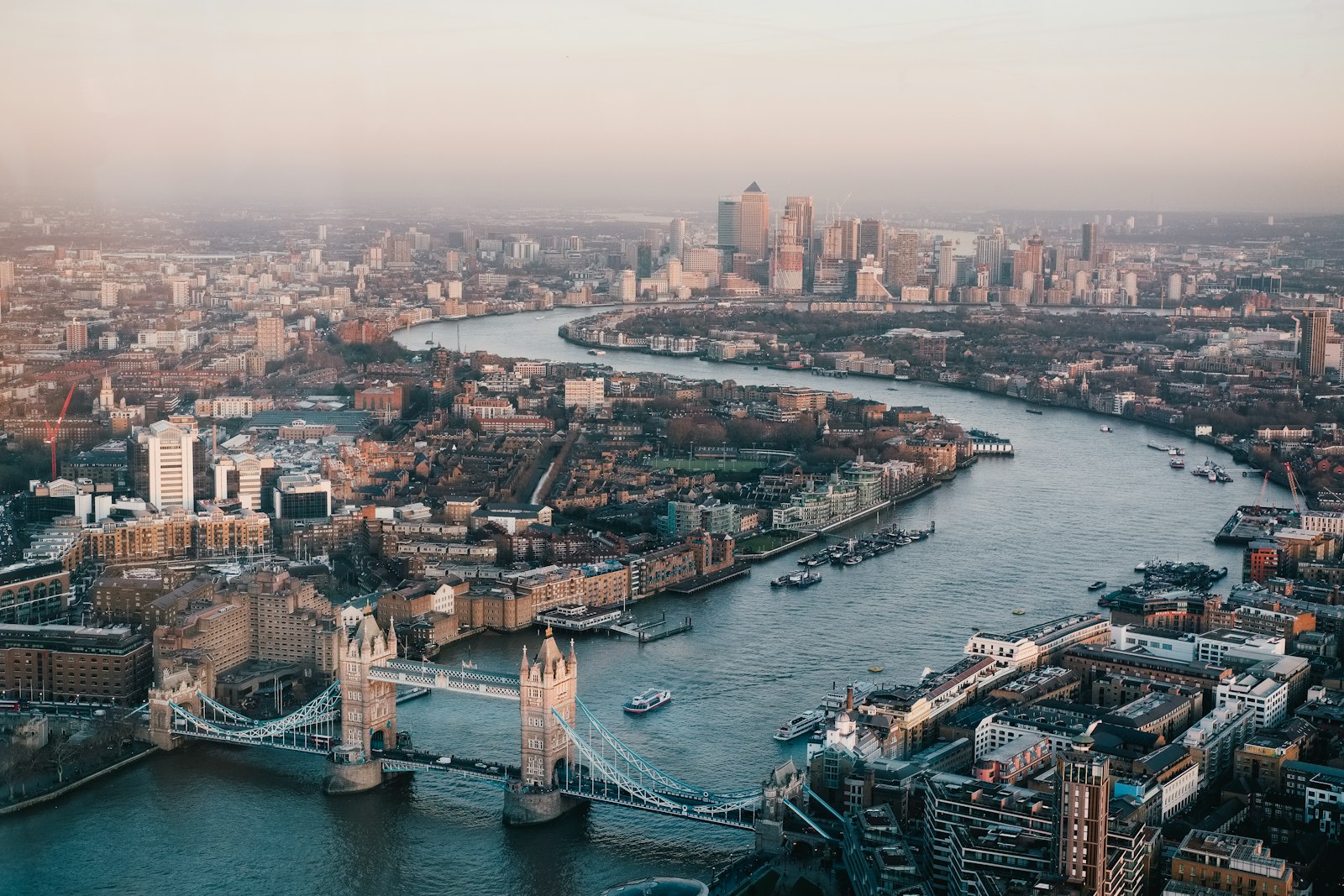 Londra’dan Avrupa projelerini yönetiyoruz