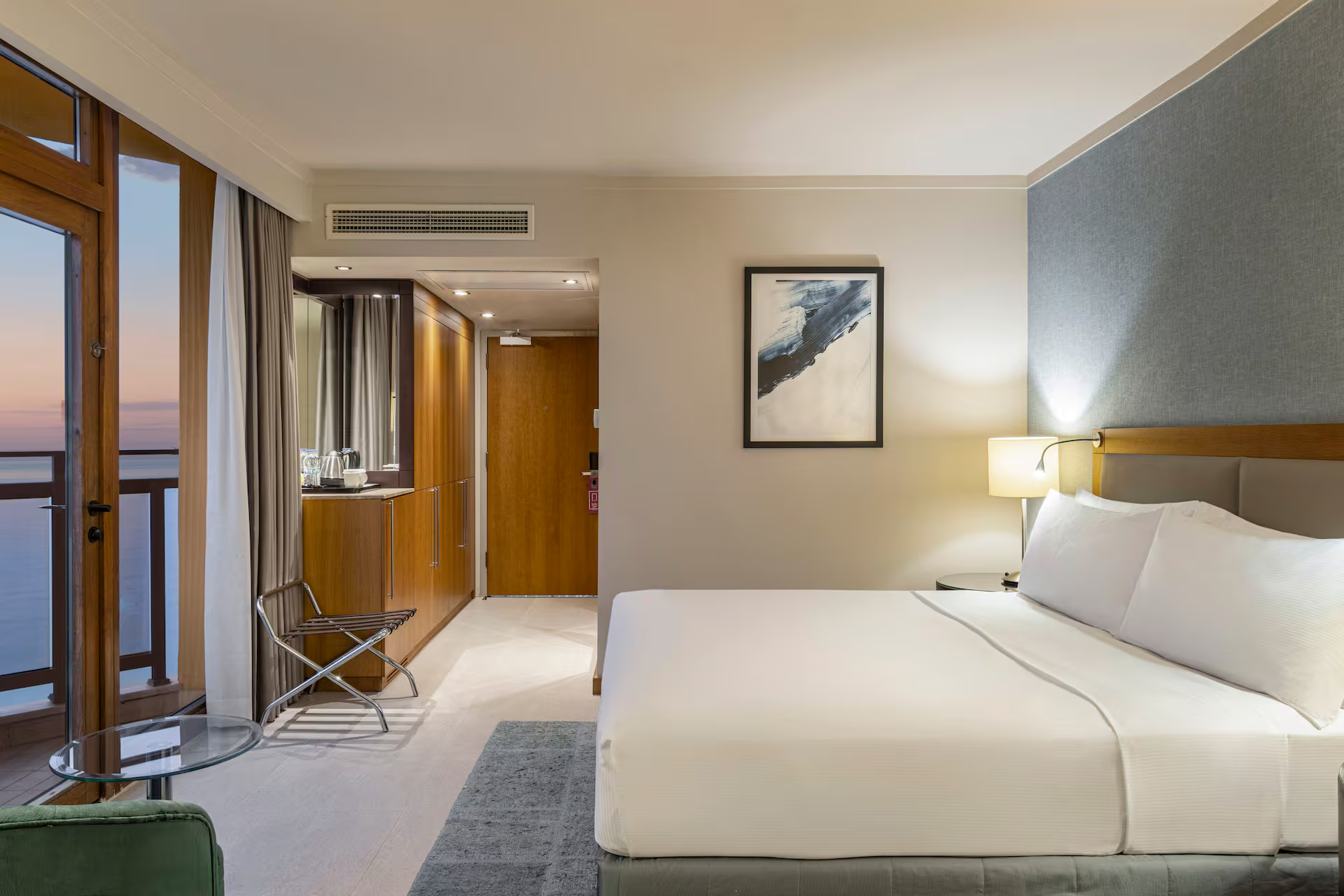 HILTON MERSIN — 9