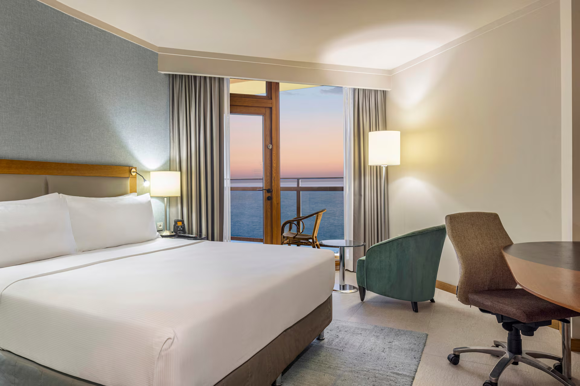 HILTON MERSIN — 10