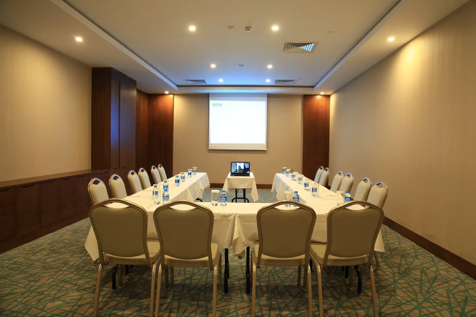 LIV HOTELS ISTANBUL — 2