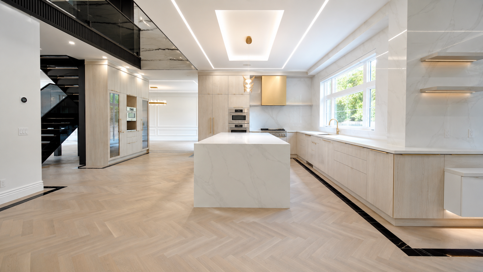 LAKESHORE TOWN HOUSE — 61