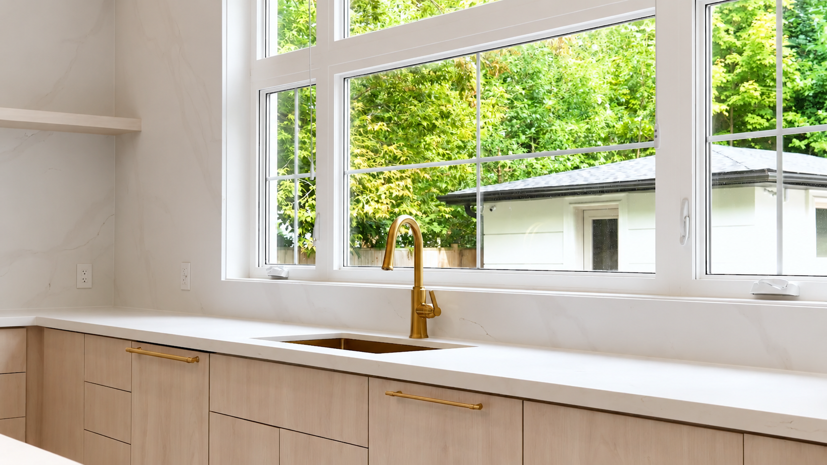 LAKESHORE TOWN HOUSE — 5