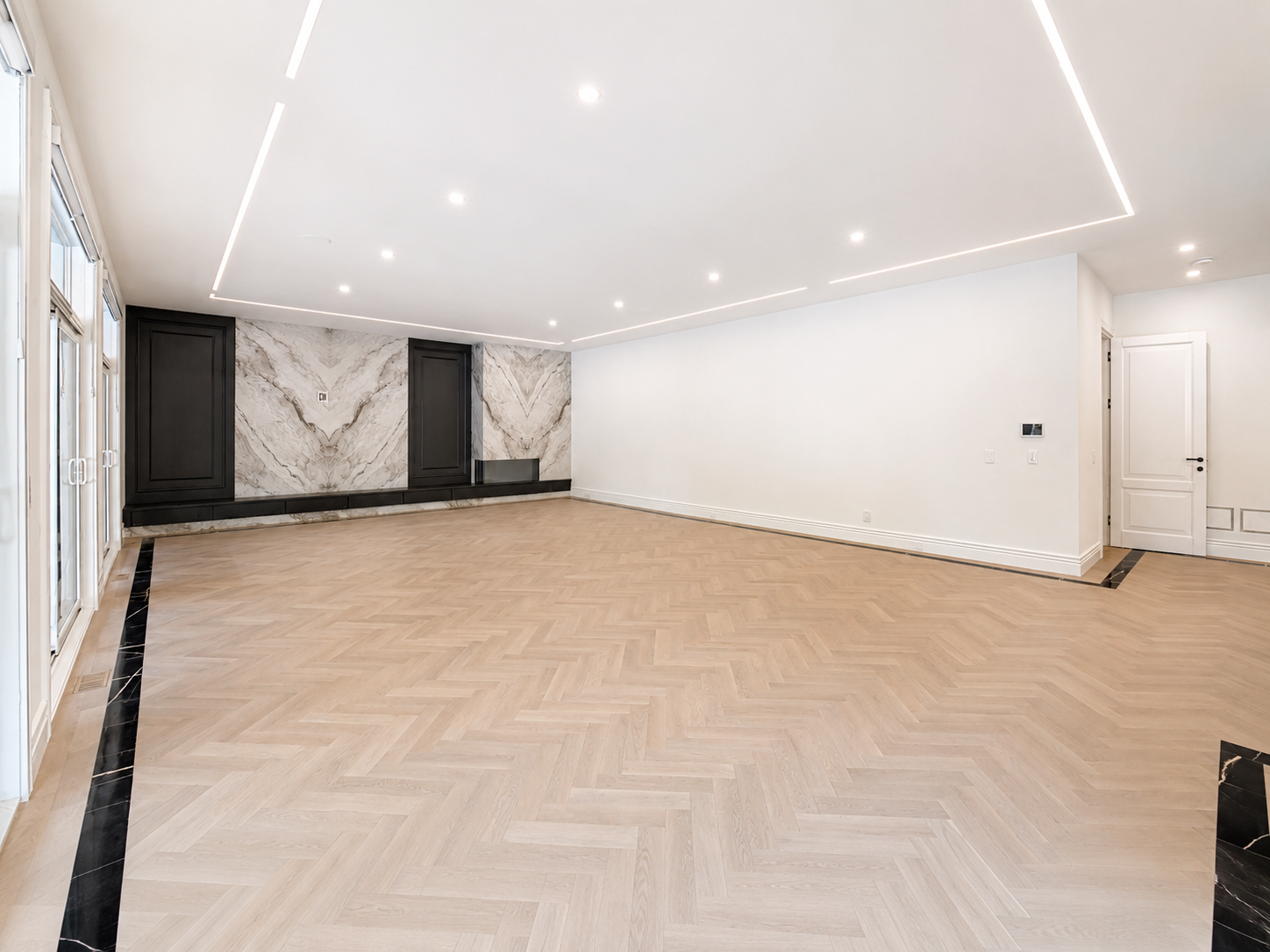 LAKESHORE TOWN HOUSE — 13