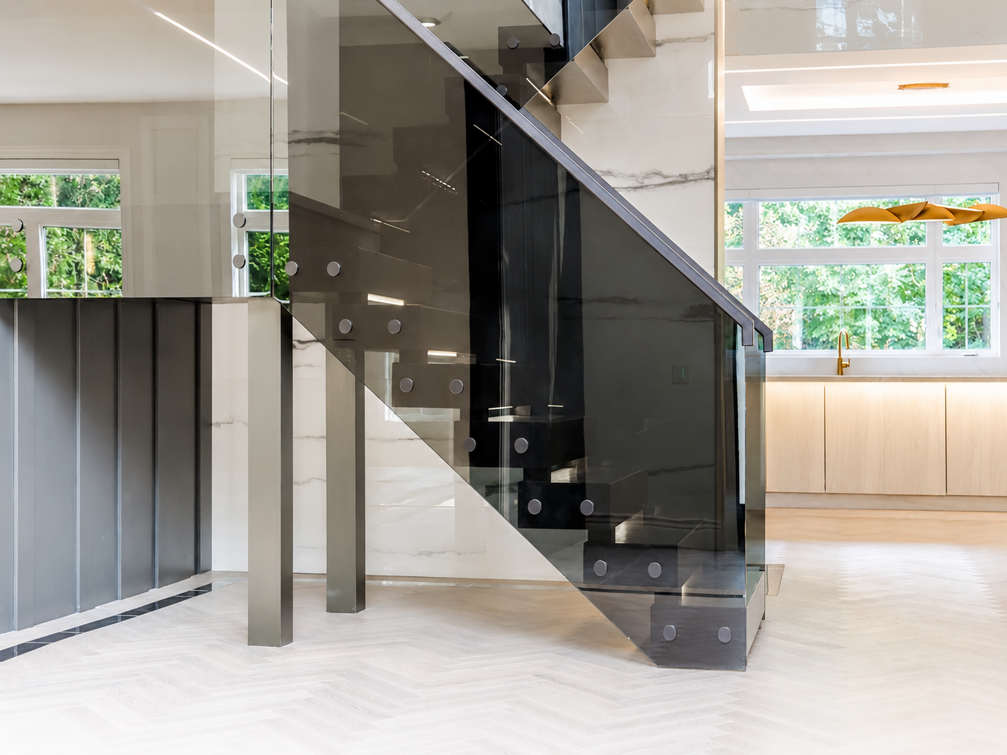 LAKESHORE TOWN HOUSE — 18