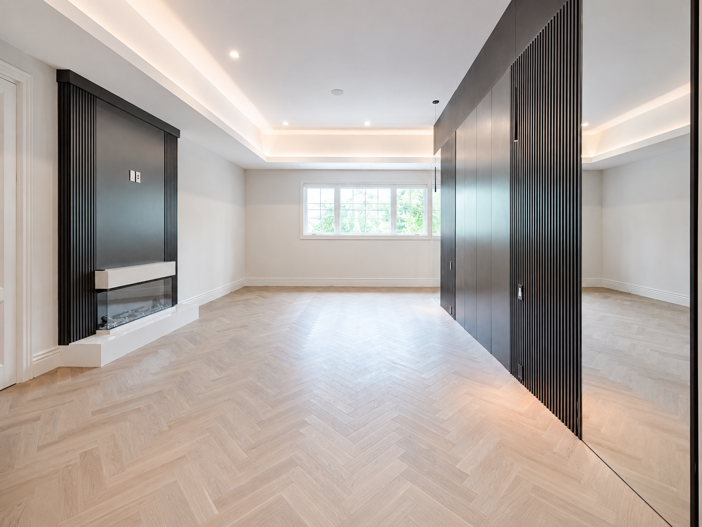 LAKESHORE TOWN HOUSE — 23