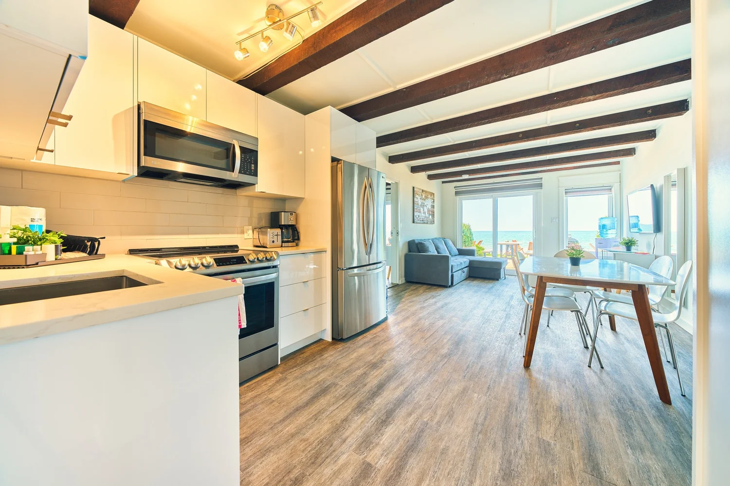 LONG BEACH RESORT — 4