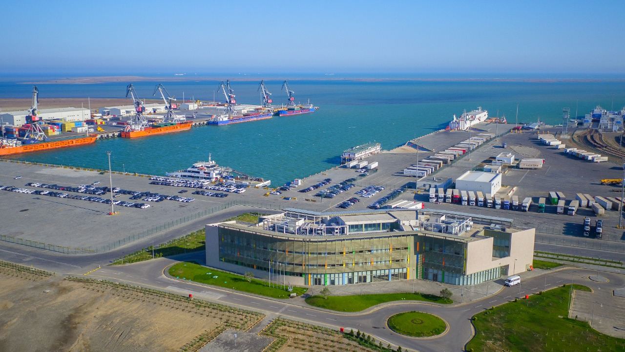 BAKU PORT — 1