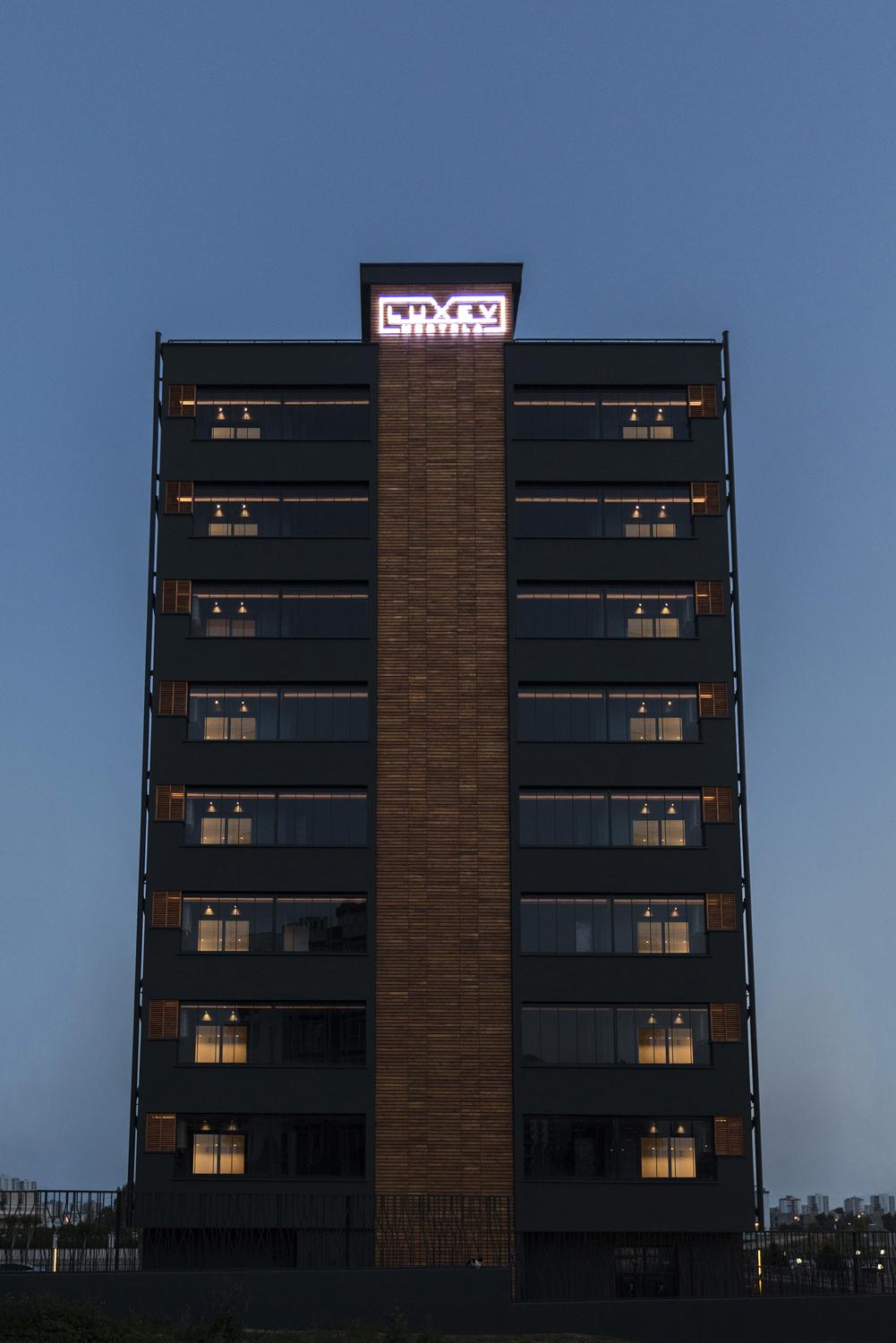 LUXEV — 15