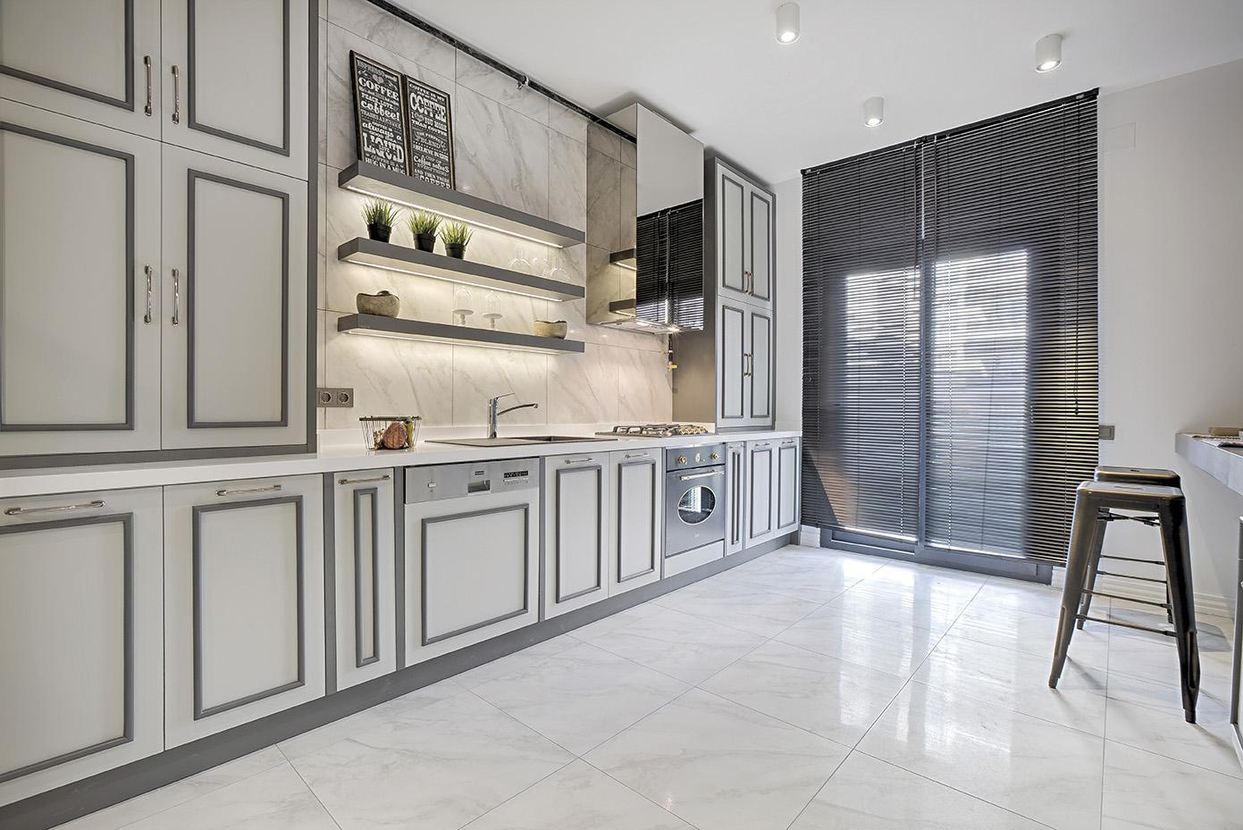 TOLMEN FLAT — 9